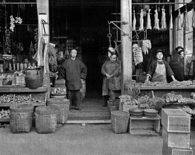 Chinatown i San Francisco (s/hvitt bilde) av John Lawson Stoddard