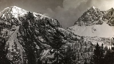 Album "Min verdenskrig - minner om den sørvestlige fronten i Kärnten, Italia, Trentino-Alto Adige) 31/03/1915-12/11/ 1918 - Josef Zohles Vienna ": krigssone i Alpene (s/h p) av Josef Zohles