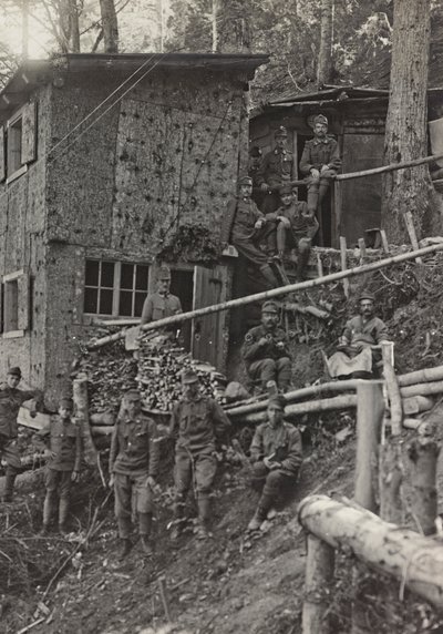 Album "Min verdenskrig - minner om den sørvestlige fronten i Kärnten, Italia, Trentino-Alto Adige) 31/03/1915-12/11/ 1918 - Josef Zohles Wien ": militærleir (s/hv-bilde) av Josef Zohles