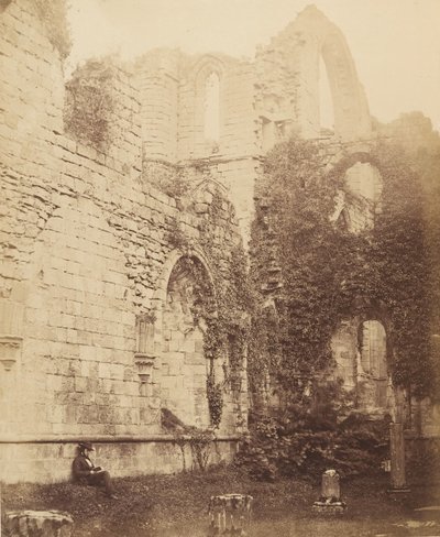 Fountains Abbey. Interiør i kapittelhuset, 1850-årene. av Joseph Cundall
