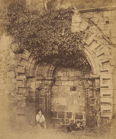 Kirkstall Abbey. Døråpning på nordsiden, 1850-tallet. av Joseph Cundall