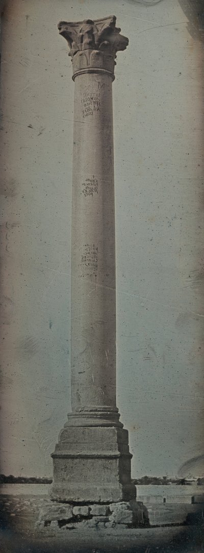 Pompeys søyle, Alexandria, 1842. av Joseph Philibert Girault De Prangey