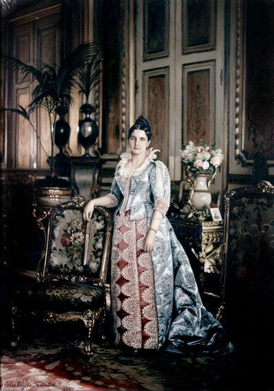 Portrett av fru Carnot iført en verdt kjole av Jules Emile Saintin