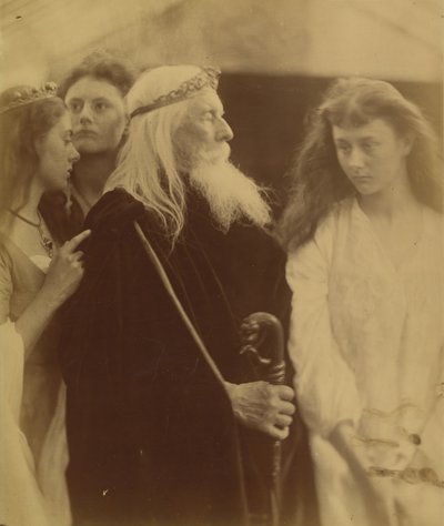 Kong Lear tildeler sitt rike til sine tre døtre, 1872. av Julia Margaret Cameron