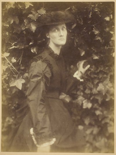 Mrs. Herbert Duckworth, september 1874. av Julia Margaret Cameron