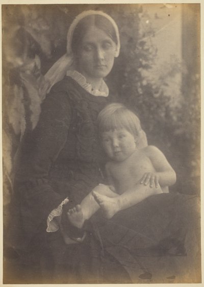 Mrs. Herbert Duckworth med Gerald Duckworth av Julia Margaret Cameron