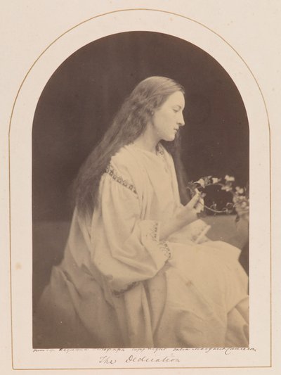Dedikasjonen [Hattie Campbell] av Julia Margaret Cameron