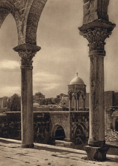 Jerusalem, arkader på tempelplassen (s/hvitt-bilde) av Karl Grober