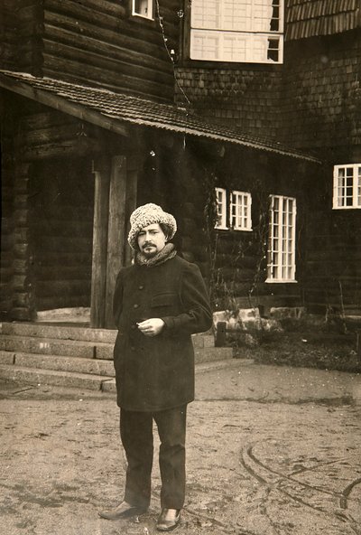 Den russiske forfatteren Leonid Andreyev i huset hans i Vammelsuu Serovo, tidlig på 1900-tallet av Karl Karlovich Bulla