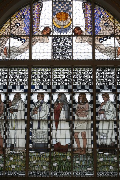 glassmalerier av Am Steinhof-kirken (kirken Leopold), Wien, Østerrike (bilde) av Koloman Moser
