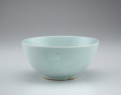 Skål med blomsterspraydekor i relieff, 1800-tallet av Korean School