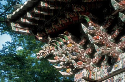 Sŏgwang-sa-tempelet, Kosan County, Kangwon-provinsen, Nord-Korea, detalj av taket (bilde) av Korean School