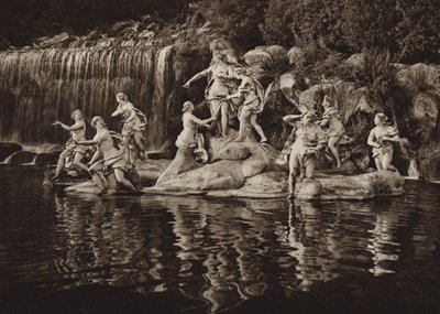 Italia: Caserta, Diana Group, i parken (s/h foto) av Kurt Hielscher