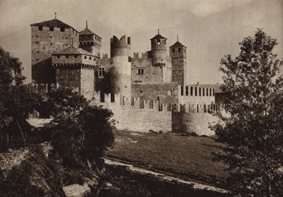 Italia: Castello Fenis, Val d