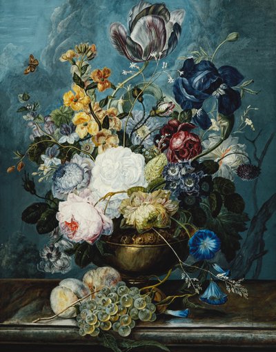 Roser, en tulipan, en iris, georginer, lamium, forglemmigei, convolvulus, auricula og delphiniums i en vase med druer og fersken på en steinhylle, av Ladislaus Tumal