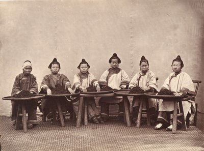 Culling Tea, ca. 1869. av Lai Fong.