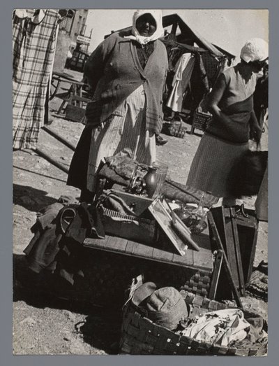Loppemarked i Turku, Finland Marktweiß i Åbo (Turku) Finland (tittel på objekt) av Laszlo Moholy Nagy