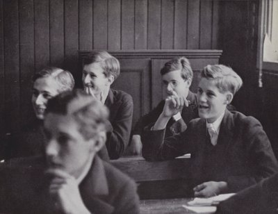 Den lettere siden av læring, en avdeling i New Schools, Eton (s/hvitt-bilde) av Laszlo Moholy-Nagy