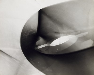 Uten navn av Laszlo Moholy-Nagy