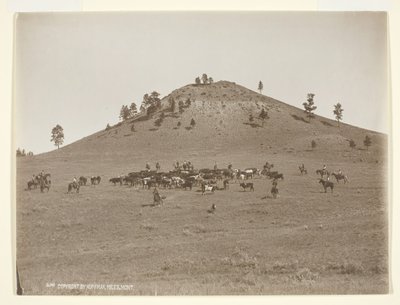 Arbeider en liten gjeng i åsene, ca. 1900. av Laton Alton Huffman