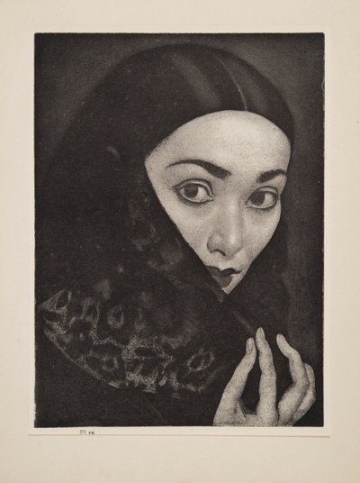 Dame med sjal, pub. 1926. av Laura Knight
