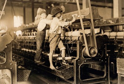 Spindelgutter i Georgia bomullsfabrikk c. 1909 (bilde) av Lewis Wickes Hine