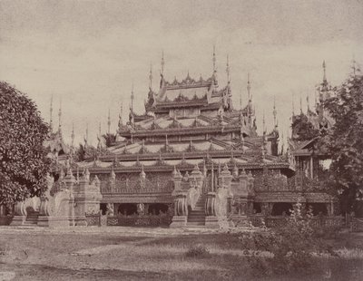 Amerapoora: Maha-oung-meeay-liy-mhan Kyoung av Linnaeus Tripe