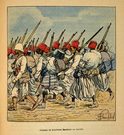 The War in Madagascar-Anecdotal History of the French Expeditions of 1885-1895 av Henri Galli dit Galllichet (1854-1922), illustrert av Louis Bombled (1862-1927): Column of Haoussas Tirailleurs marsjerende i 1895, privat samling av Louis Charles Bombled