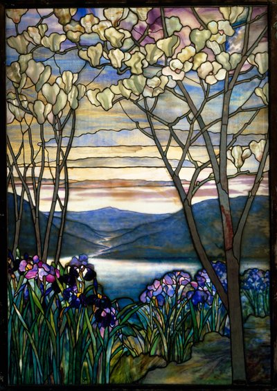 Magnolias and Irises, ca. 1908 (favrile-glass av bly) av Louis Comfort Tiffany