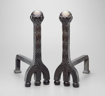 Par andirons, ca. 1892/1902 (bronse med favrile glass) av Louis Comfort Tiffany