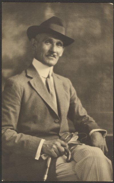  av Louis Fleckenstein