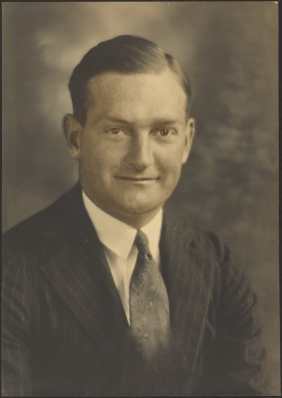  av Louis Fleckenstein