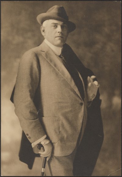  av Louis Fleckenstein