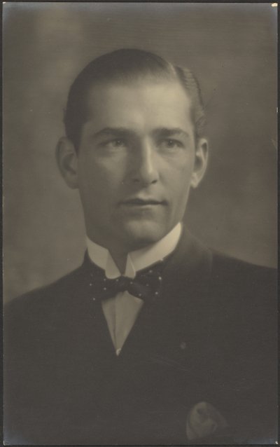  av Louis Fleckenstein