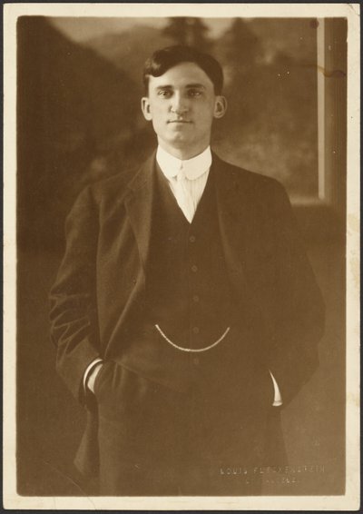 [Portrett av en mann med urkjede] av Louis Fleckenstein