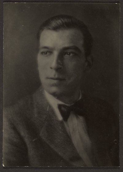  av Louis Fleckenstein