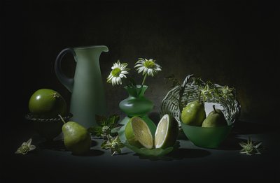 Elegant grønn stilleben av Lydia Jacobs