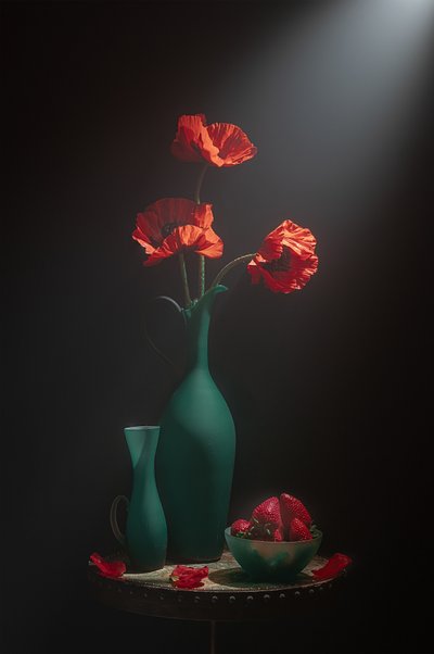 Elegant valmuestilleben av Lydia Jacobs