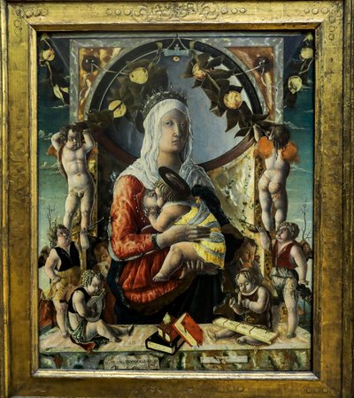 Jomfruen og barnet åtte engler. 1455 (maleri) av Marco di Antonio di (1433 1478) Ruggero