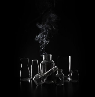Rising Smoke-glass av Margareth Perfoncio