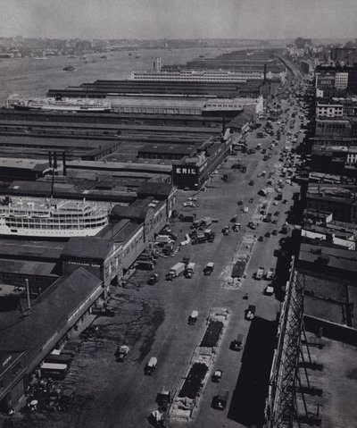 Manhattan: motorvei på vestsiden (s/hvitt-bilde) av Mario Bucovich