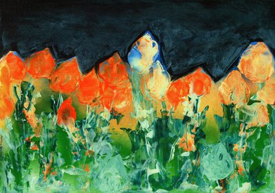 Svart regnfull himmel over et fjellandskap med blomster av Martina Konitzky