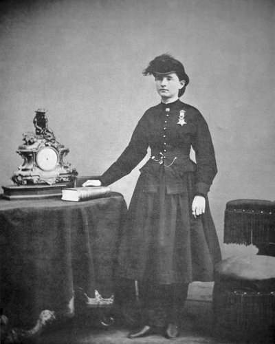 Dr. Mary Edwards Walker (1832-1919) (s/hvitt-bilde) av Mathew Brady