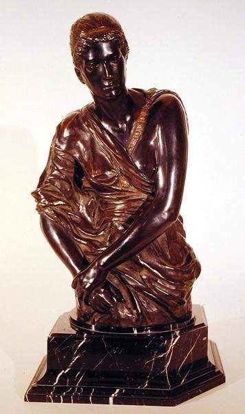 Cassandra, ca. 1895 (bronse med marmorbase) av Max Klinger