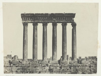 Baalbeck Heliopolis, Colonnade Of The Temple Of The Sun, Syria, 184951, trykt 1852. av Maxime Du Camp