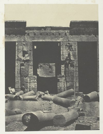 Medinet-Habou, den østlige delen av peristilen til Ramses-Méiamoun-palasset; Theben av Maxime Du Camp