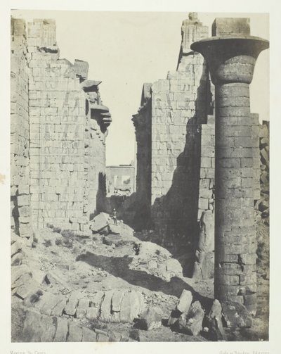 Karnak-palasset, Bubastittenes domstol og hovedinngangen til Hypostyle Hall, Theben, 184951. av Maxime Du Camp
