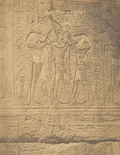 Utvendige skulpturer av granitthelligdommen til palasset i Karnak Sacre de Philippe-Ar..., 1849-50. av Maxime Du Camp