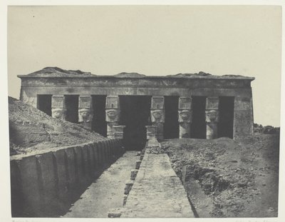 Generell utsikt, Det store tempelet i Dendera (Teutyres), Øvre Egypt av Maxime Du Camp