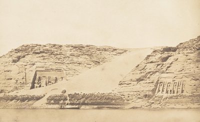 Generell oversikt over Speos of Phré og Athor, ved Abousemblil, tatt fra øya, 29. mars 1850. av Maxime Du Camp